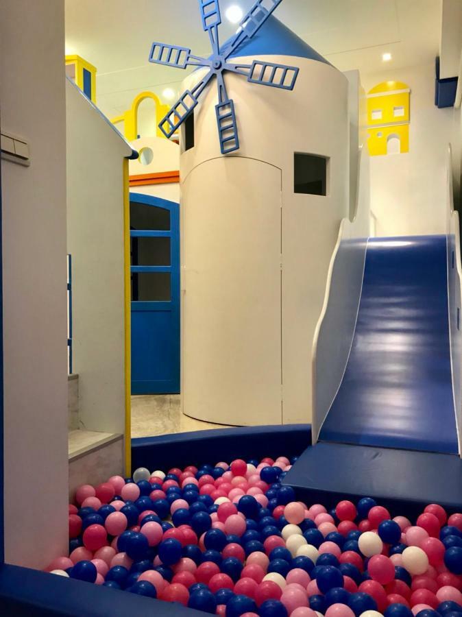 Fun Holiday Family Hostel Tainan Exterior photo